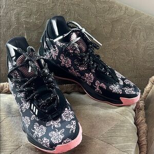 Addis Dame 7 Rose Sneakers